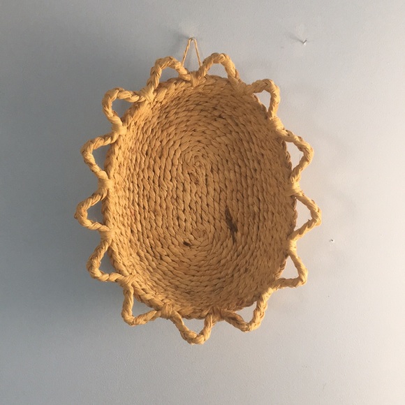Vintage Other - Beautiful woven sun basket